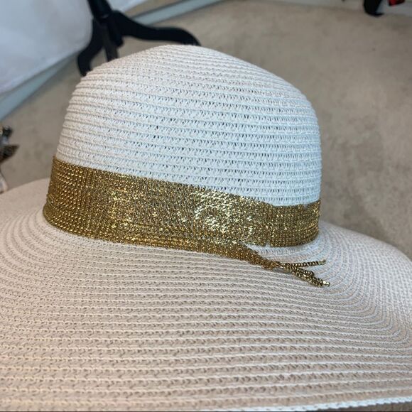 WHITE straw floppy hat gold chain metal embellished detail - Picture 4 of 8